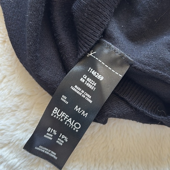 BUFFALO David Bitton Long Sleeve Shoulder Cut out Black Turtleneck Top - Picture 6 of 7